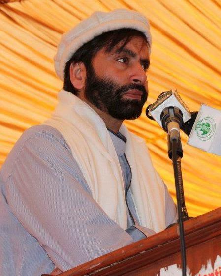 Suppressing voices of dissent by force is condemnable: Malik